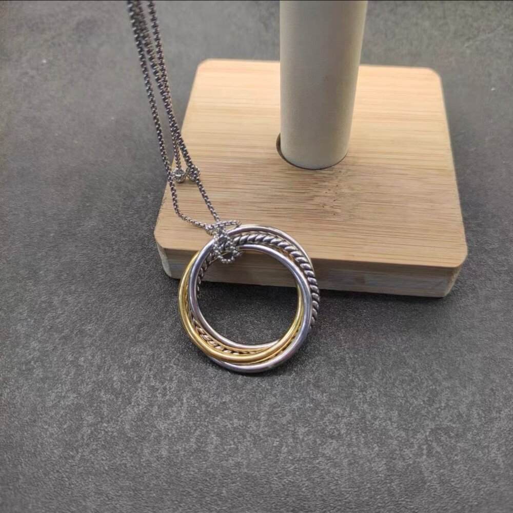 David Yurman Triple Interlocking Ring Pendant Nec… - image 3